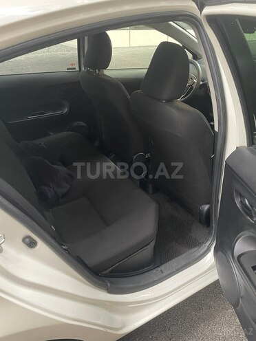 Toyota Aqua 2018, 178,000 km - 1.5 l - Bakı