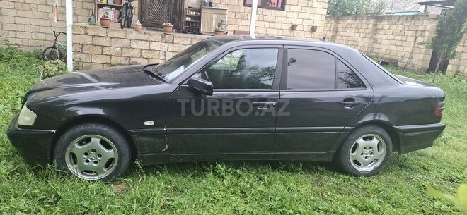 Mercedes C 240 2000, 380,000 km - 2.4 l - Qəbələ