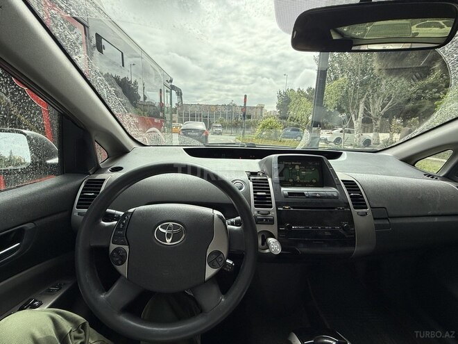 Toyota Prius-3