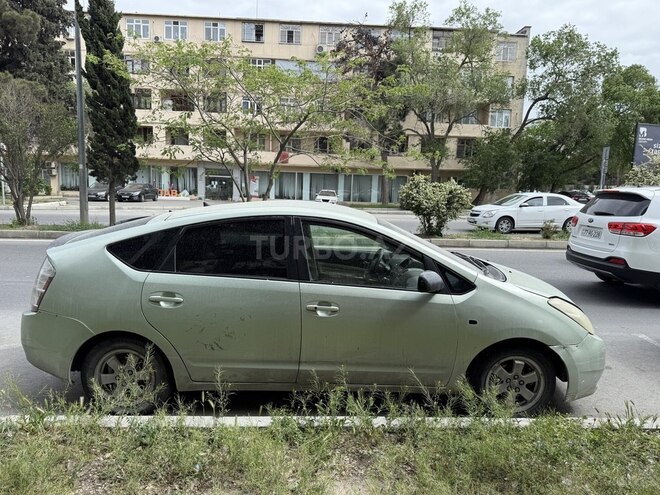 Toyota Prius-2