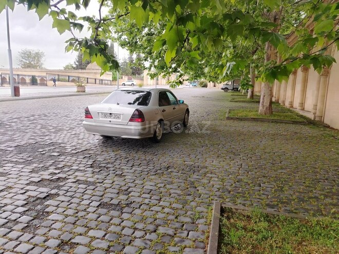 Mercedes C 200 1998, 900,000 km - 2.0 l - Şamaxı
