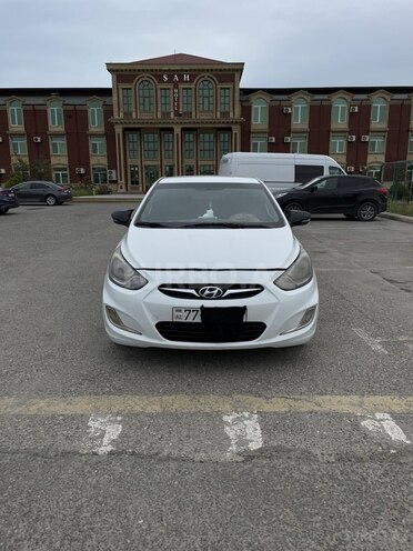 Hyundai Accent-5