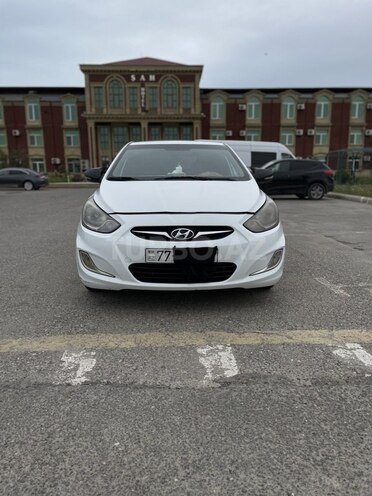 Hyundai Accent-3