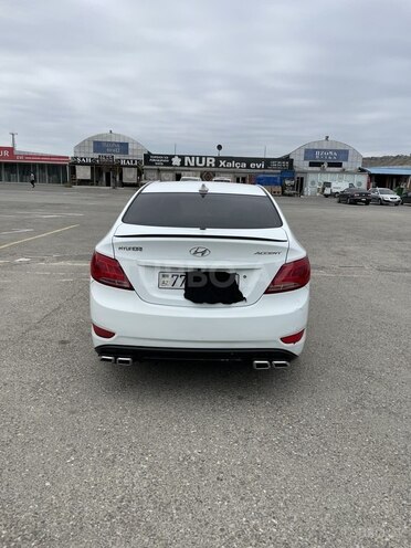 Hyundai Accent-8