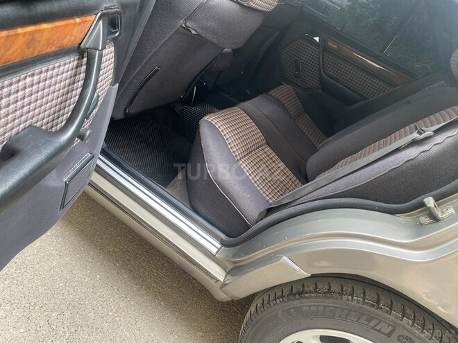 Mercedes E 200 1999, 262,325 km - 2.0 л - Bakı