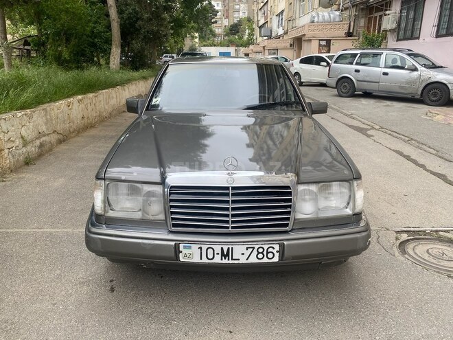 Mercedes E 200 1999, 262,325 km - 2.0 л - Bakı