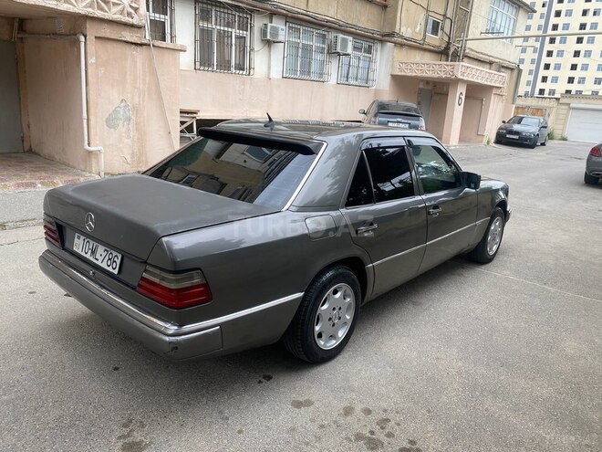 Mercedes E 200 1999, 262,325 km - 2.0 л - Bakı