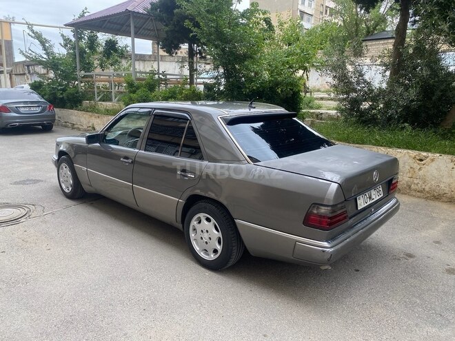 Mercedes E 200 1999, 262,325 km - 2.0 л - Bakı