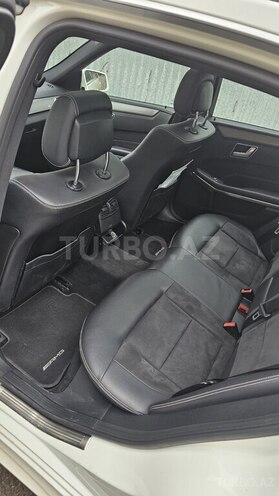 Mercedes E 220 d 2013, 228,000 km - 2.2 л - Bakı