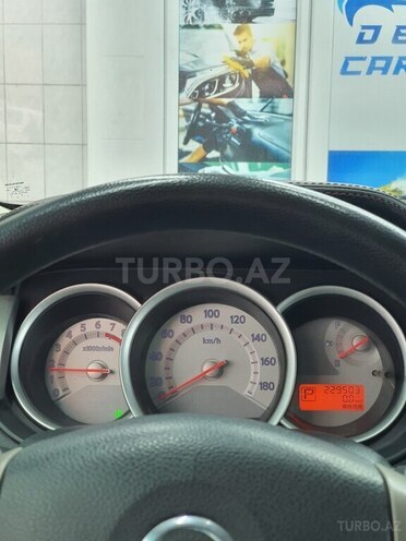 Nissan Tiida 2010, 225,000 km - 1.6 l - Bakı