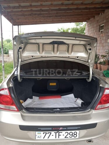 Nissan Sunny 2008, 250,335 km - 1.6 л - Salyan