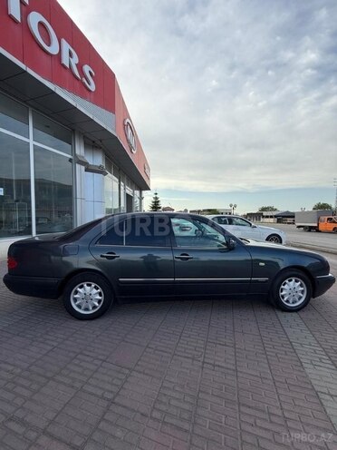 Mercedes E 240 1999, 320,000 km - 2.4 l - Gəncə