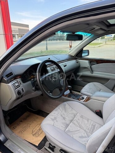 Mercedes E 240 1999, 320,000 km - 2.4 l - Gəncə