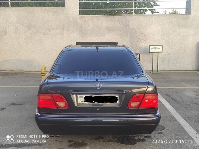 Mercedes E 240 1998, 320,000 km - 2.4 l - Mingəçevir