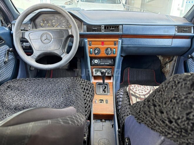 Mercedes E 200 d 1994, 100,000 km - 2.0 l - Bakı