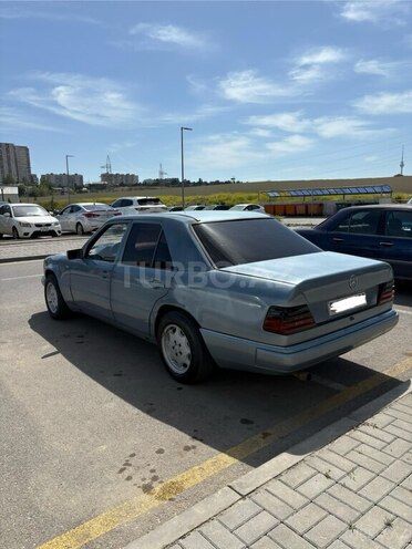 Mercedes E 200 d 1994, 100,000 km - 2.0 l - Bakı