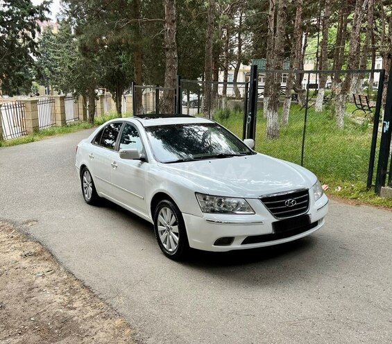 Hyundai Sonata-1