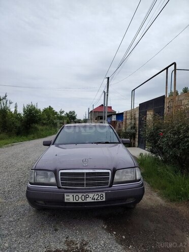 Mercedes C 220 1994, 837,563 km - 2.2 l - Quba