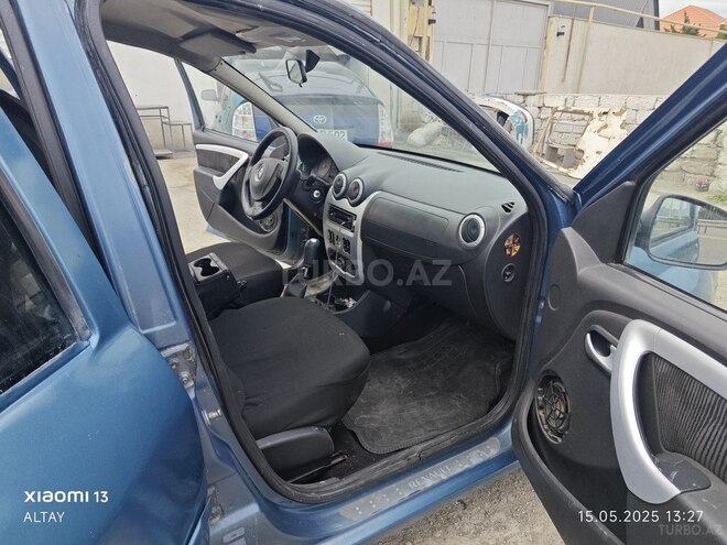 Renault Logan 2012, 400,000 km - 1.6 l - Bakı