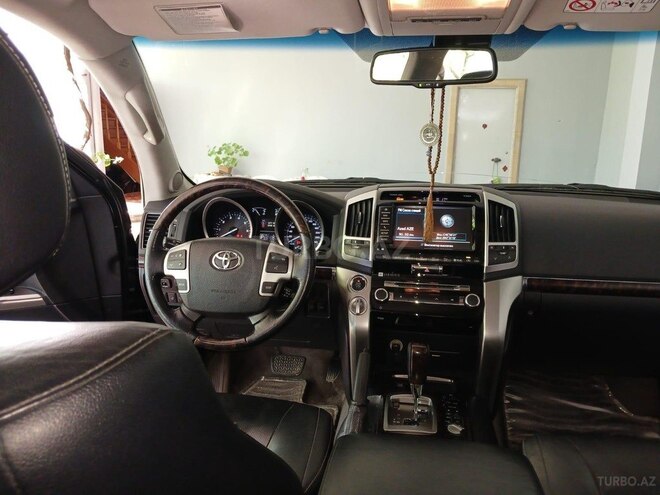 Toyota Land Cruiser 2014, 146,000 km - 4.6 l - Bakı