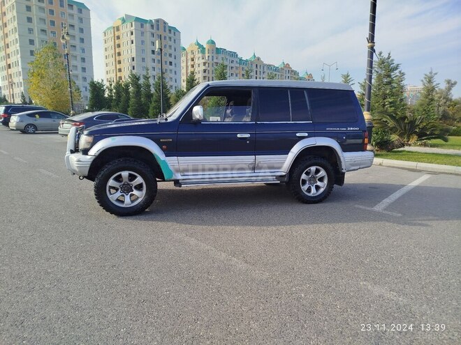 Mitsubishi Pajero 1995, 300,000 km - 2.8 l - Bakı