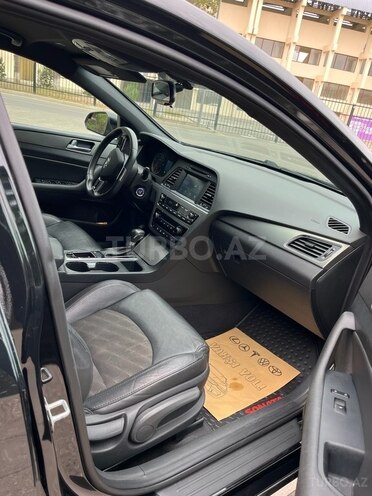 Hyundai Sonata-13