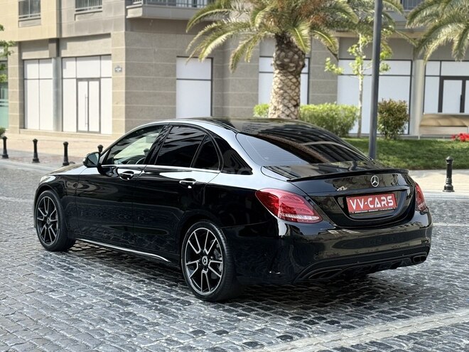 Mercedes C 300 2015, 235,000 km - 2.0 l - Bakı