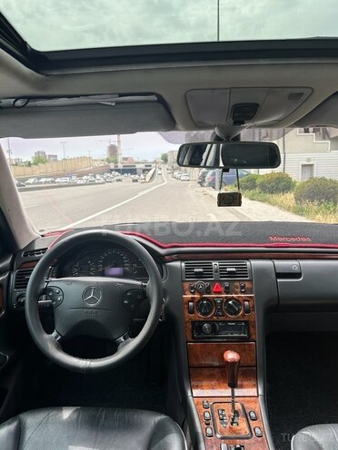 Mercedes E 220 d 2000, 318,594 km - 2.2 л - Bakı