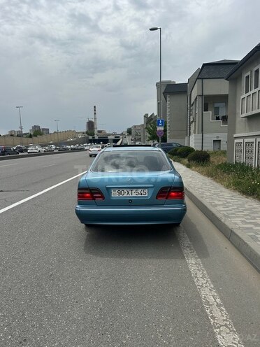 Mercedes E 220 d 2000, 318,594 km - 2.2 л - Bakı