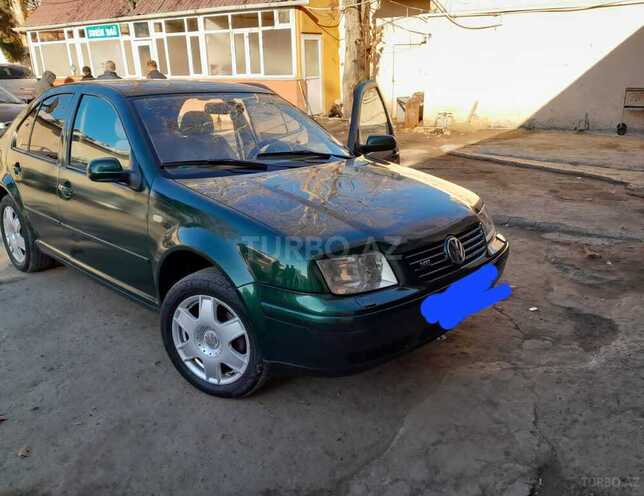 Volkswagen Bora 2000, 100,000 km - 2.3 l - Gəncə