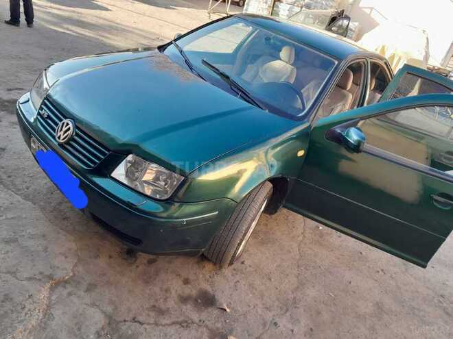 Volkswagen Bora 2000, 100,000 km - 2.3 l - Gəncə
