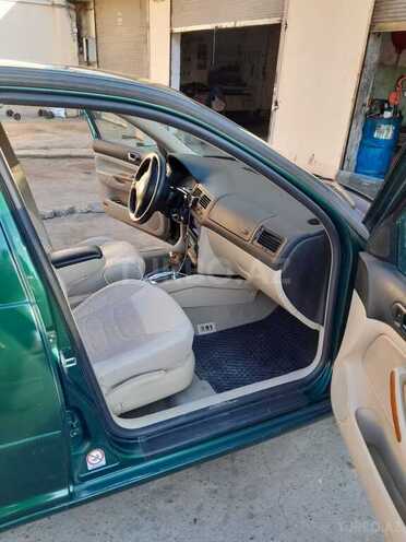 Volkswagen Bora 2000, 100,000 km - 2.3 l - Gəncə