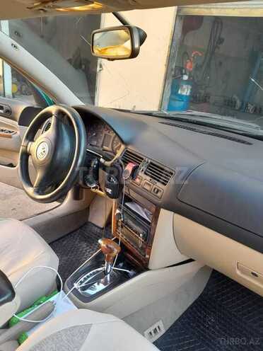 Volkswagen Bora 2000, 100,000 km - 2.3 l - Gəncə