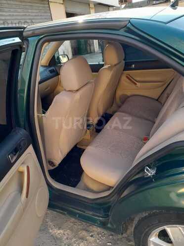 Volkswagen Bora 2000, 100,000 km - 2.3 l - Gəncə