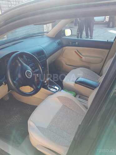 Volkswagen Bora 2000, 100,000 km - 2.3 l - Gəncə