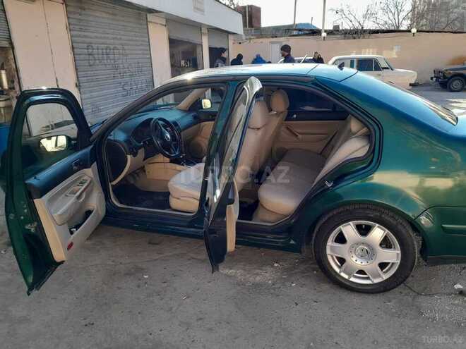 Volkswagen Bora 2000, 100,000 km - 2.3 l - Gəncə