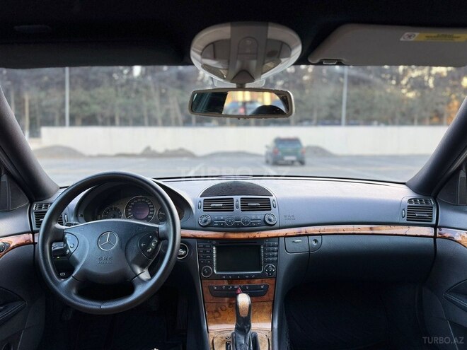 Mercedes E 270 2002, 296,000 km - 2.7 l - Sumqayıt