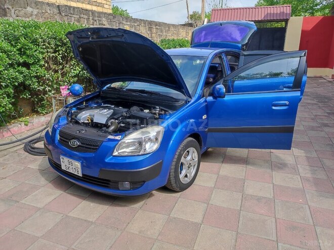 Kia Rio 2005, 377,000 km - 1.5 l - Masallı