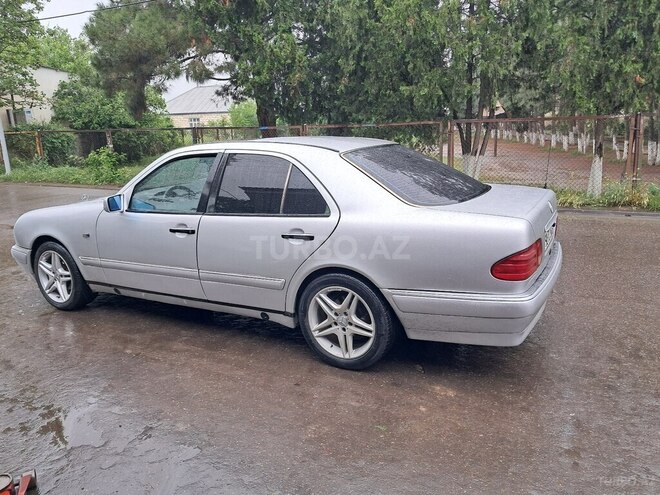 Mercedes C 200 1995, 345,000 km - 2.0 l - Qazax