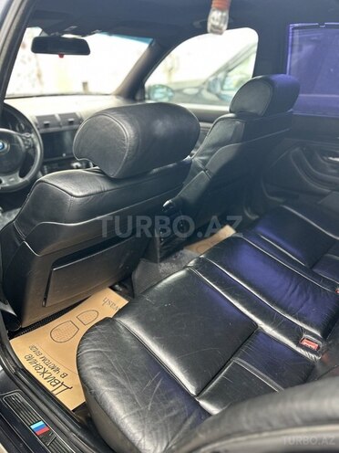 BMW 525 2001, 348,000 km - 2.5 l - Sumqayıt