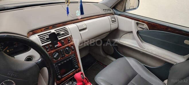 Mercedes E 280 2000, 305,195 km - 2.8 l - Gəncə