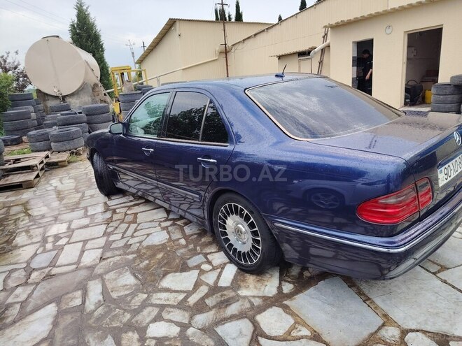 Mercedes E 280 2000, 305,195 km - 2.8 l - Gəncə