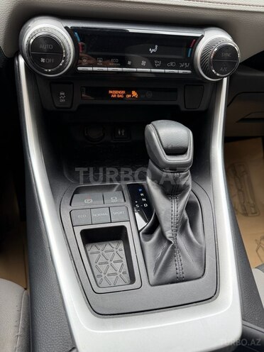Toyota RAV4 2019, 129,000 km - 2.5 l - Bakı