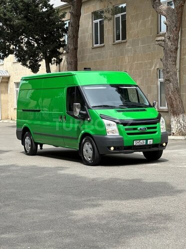 Ford Transit-4