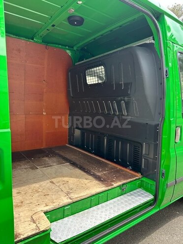 Ford Transit-8