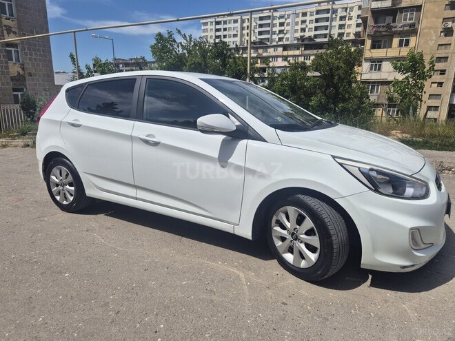 Hyundai Accent 2015, 180,000 km - 1.6 l - Bakı