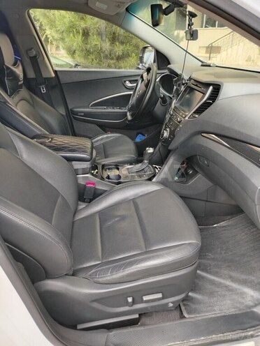 Hyundai Santa Fe-11