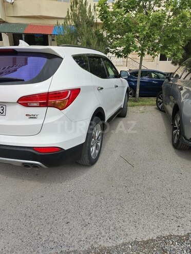 Hyundai Santa Fe-13