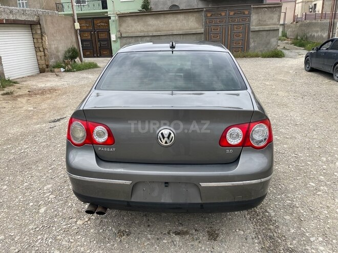 Volkswagen Passat 2005, 283,000 km - 2.0 l - Bakı