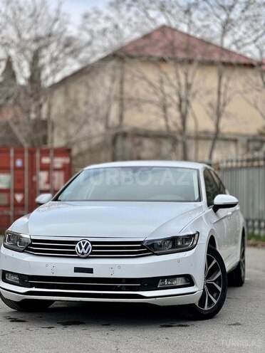 Volkswagen Passat 2016, 199,000 km - 1.8 l - Bakı